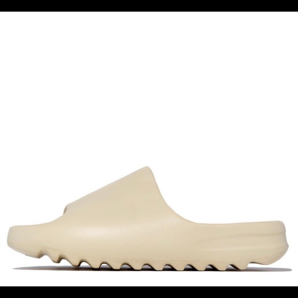 Comfy Slides - Picture 3 of 5